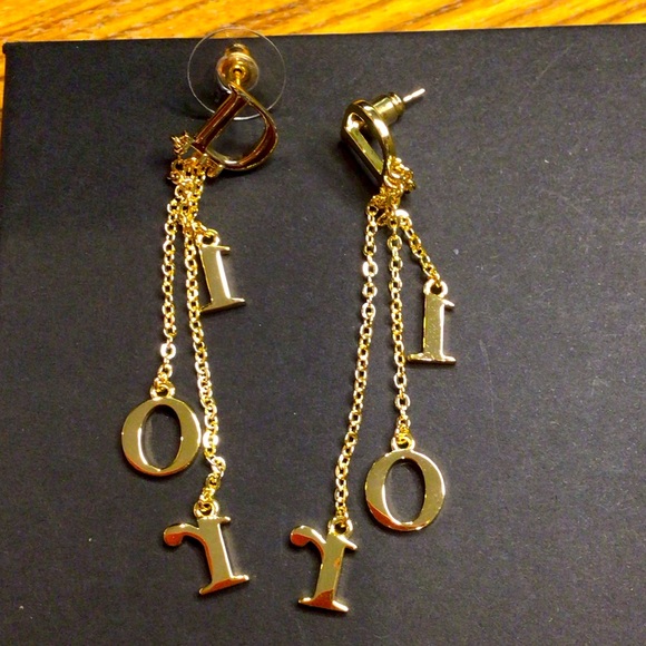 Dior Earrings - Picture 1 of 1